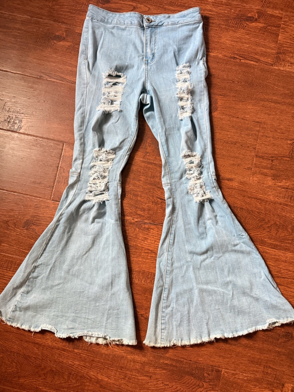 Rue21 High Rise Flare Jeans Size 5 Light Wash Distressed